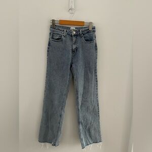 Princess Polly Light Wash High Rise Mom Jeans